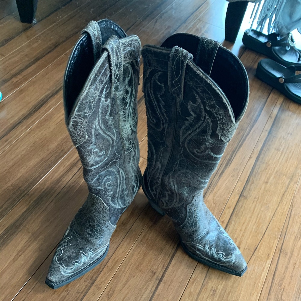 ARIAT boots